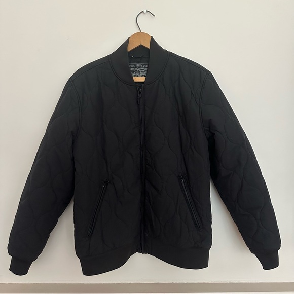 Levis Woman’s Quilted Bomber Jacket - Picture 1 of 5